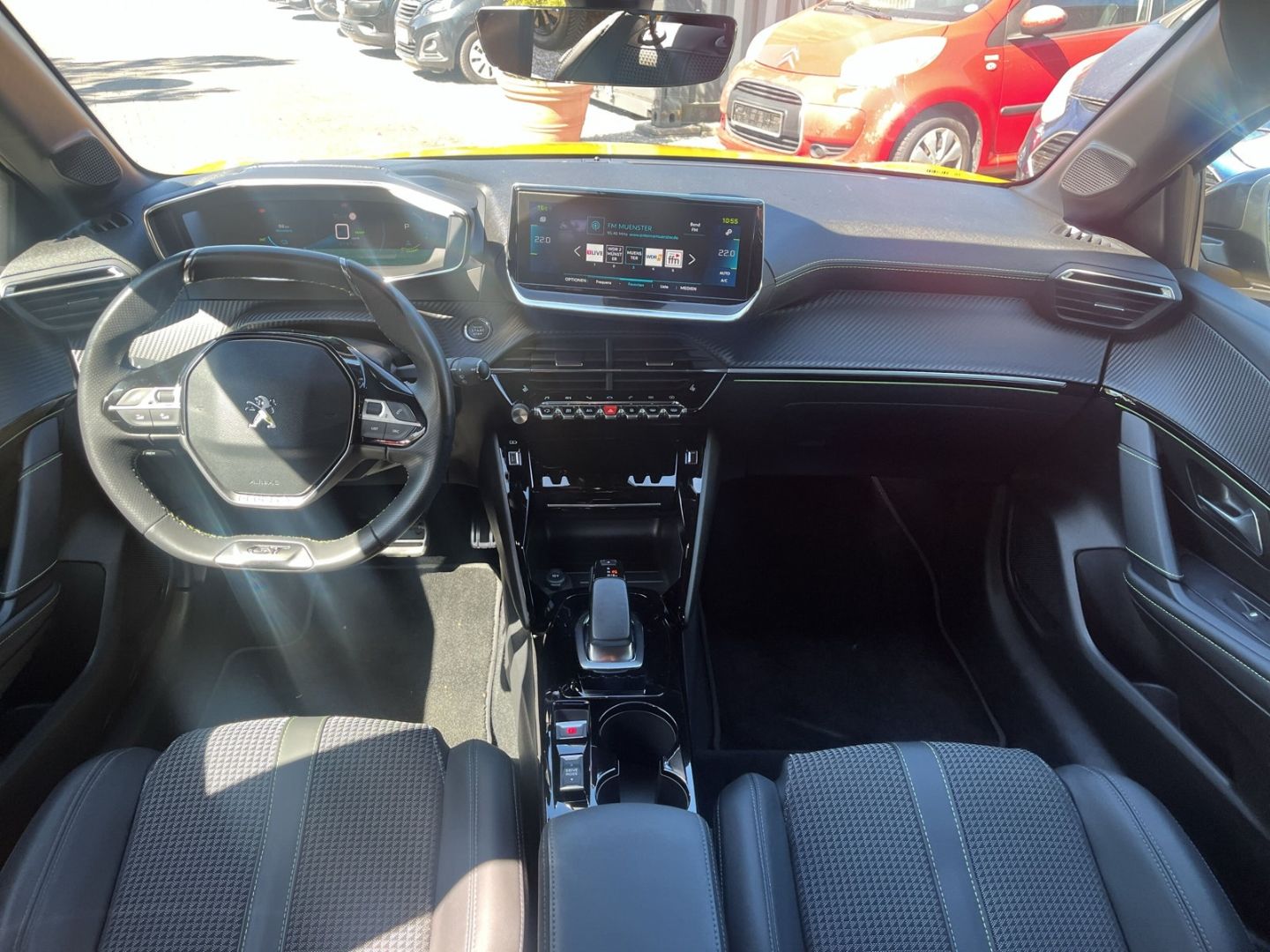 Fahrzeugabbildung Peugeot 208 GT-Line Elektro 136 Sportpaket Navi  CarPlay