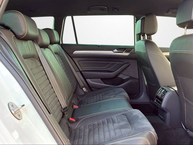 PASSAT VARIANT GTE 1.4 TSI DSG IQ.LIGHT+NAVI+SHZ
