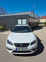 Seat Leon 2.0 TSI CUPRA 4Drive DSG Sportstourer S... - Seat Leon mit Benzin-Antrieb: Allradantrieb