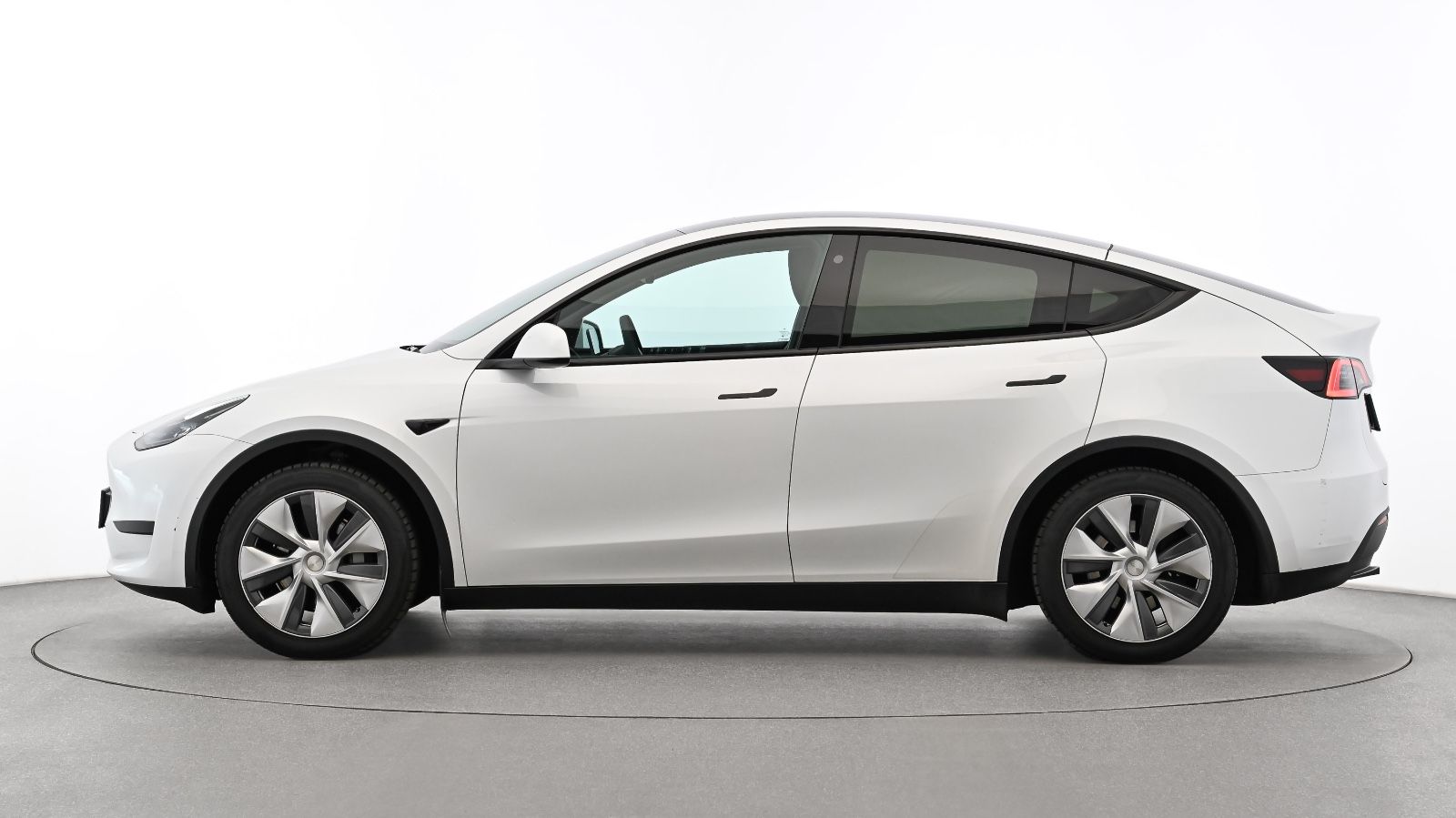 Tesla Model Y Basis RWD *22900 NETTO* imagem 3