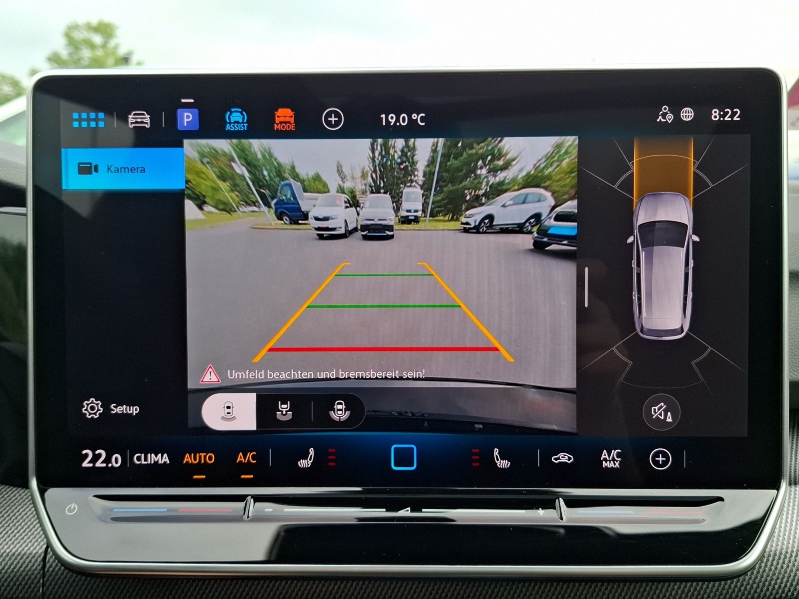 Fahrzeugabbildung Volkswagen Golf VIII Variant TSI R-Line Matrix AHK Navi AID