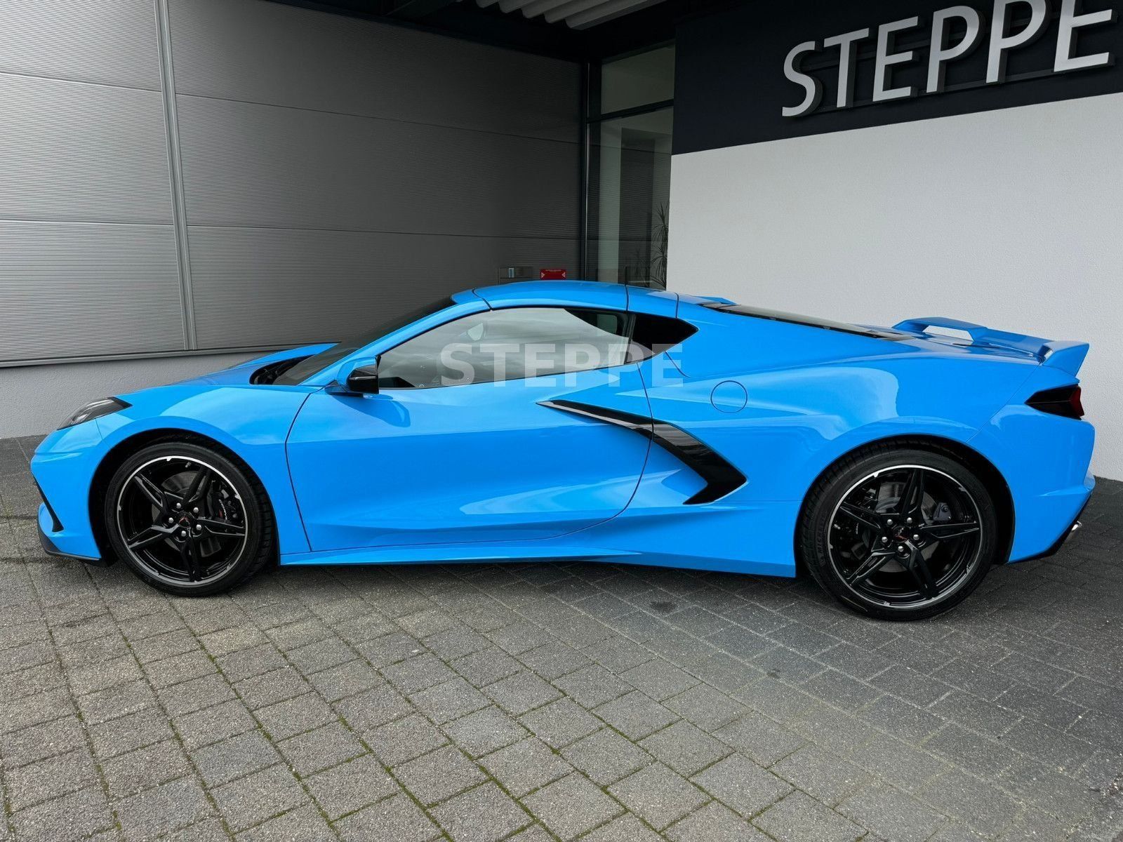 Corvette C8 Stingray Coupe 6,2 V8 3LT Europamodell STEPPE