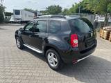 Dacia Duster 1.6 16V 105 4x4 Lauréate - Dacia Duster aus 2011: Allradantrieb