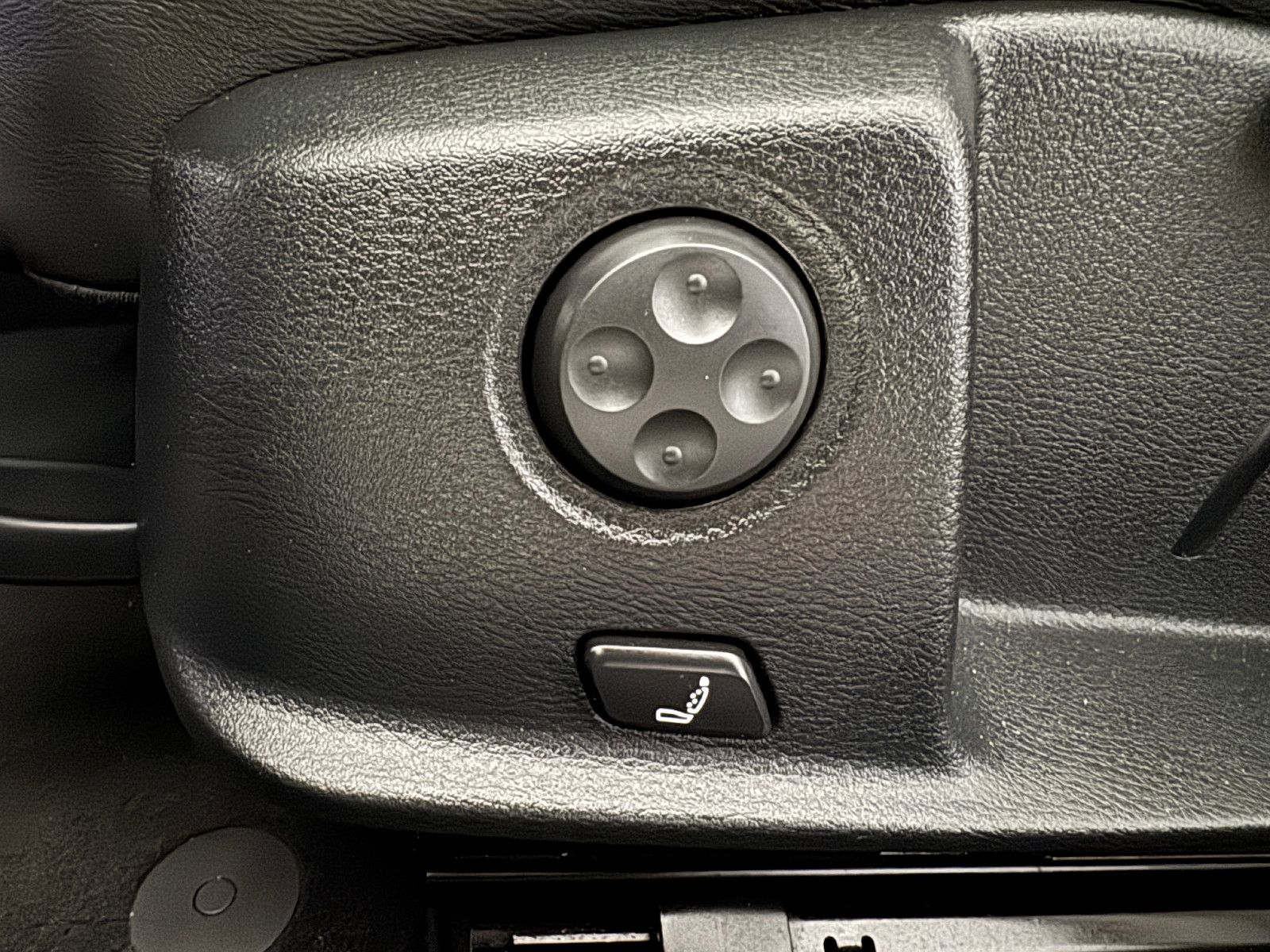 Fahrzeugabbildung Audi A5 SP S-TRONIC SONDERLACKIERUNG S-LINE MEGA VOLL