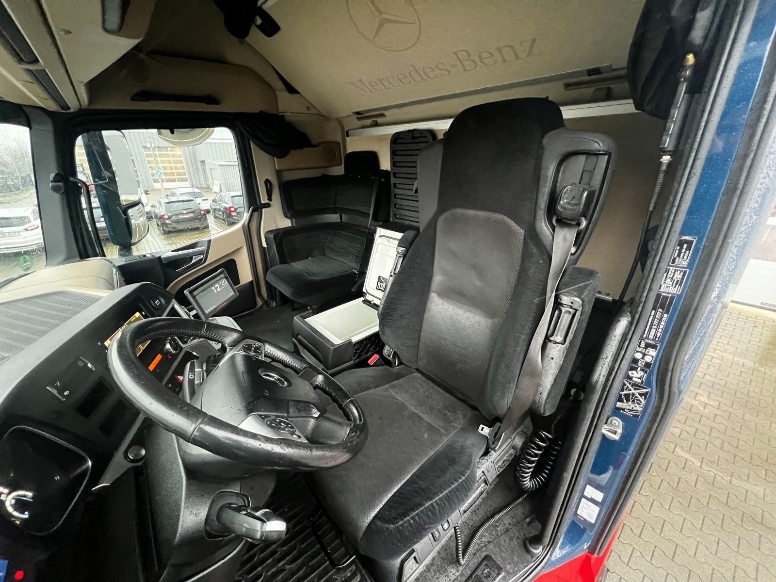 Fahrzeugabbildung Mercedes-Benz Actros 1846 SZM 4x2 Standklima  Retarder