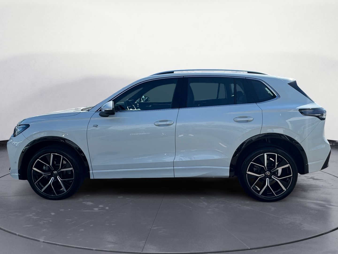 Volkswagen Tiguan R-Line 2.0 TDI DSG MATRIX NAVI KAMERA PAN foto 2