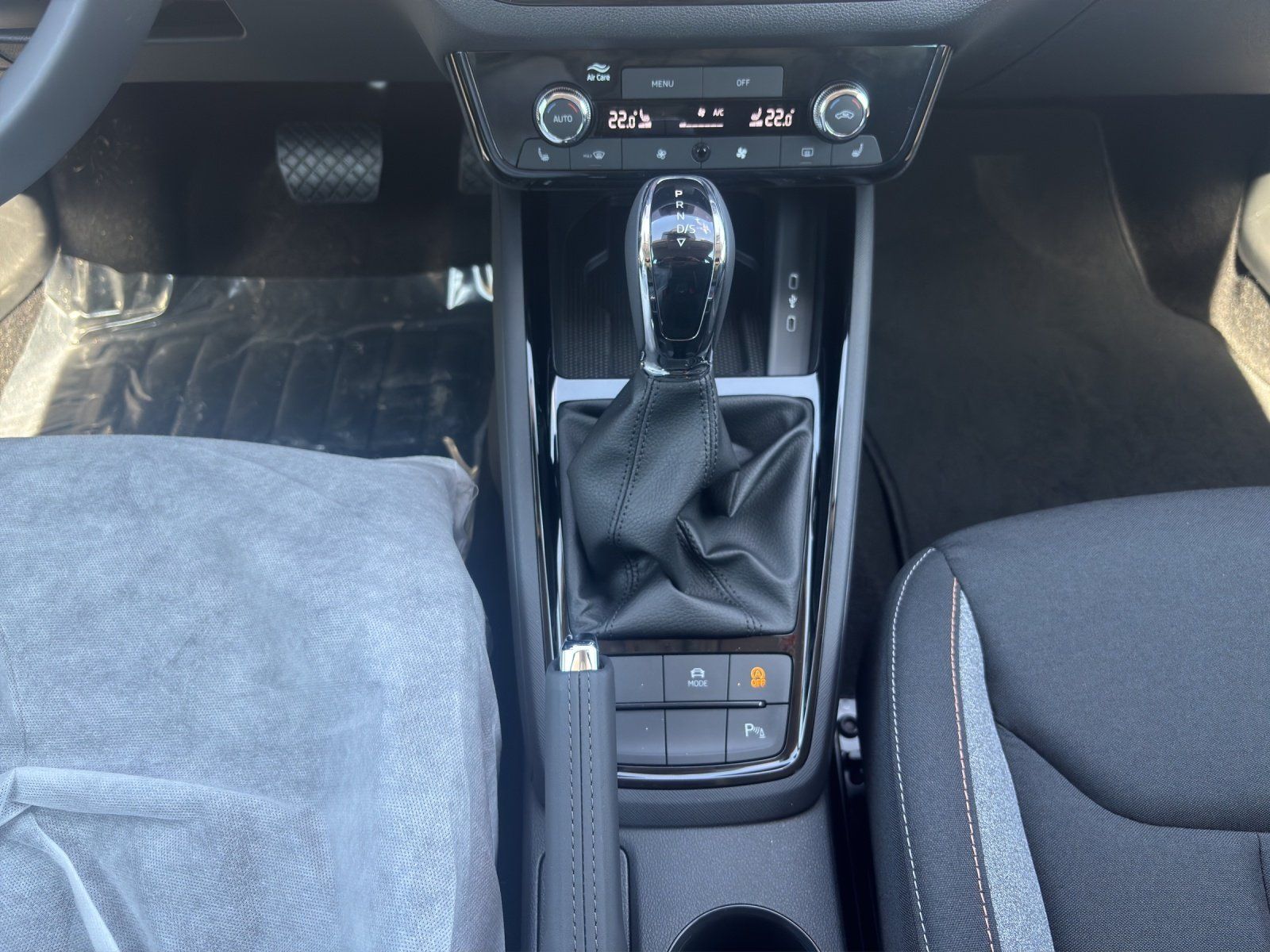 Fahrzeugabbildung SKODA Scala Tour 1,0 TSI 85 kW DSG