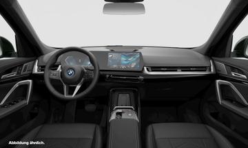 2022 BMW IX1 — фото 3