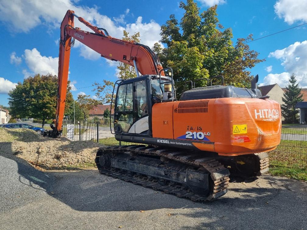 Hitachi ZX210LC-6- Longfront