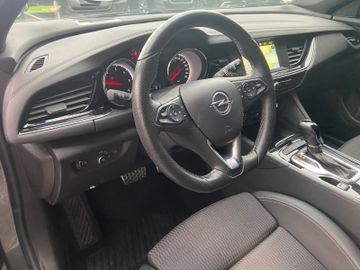 Opel Insignia - 10