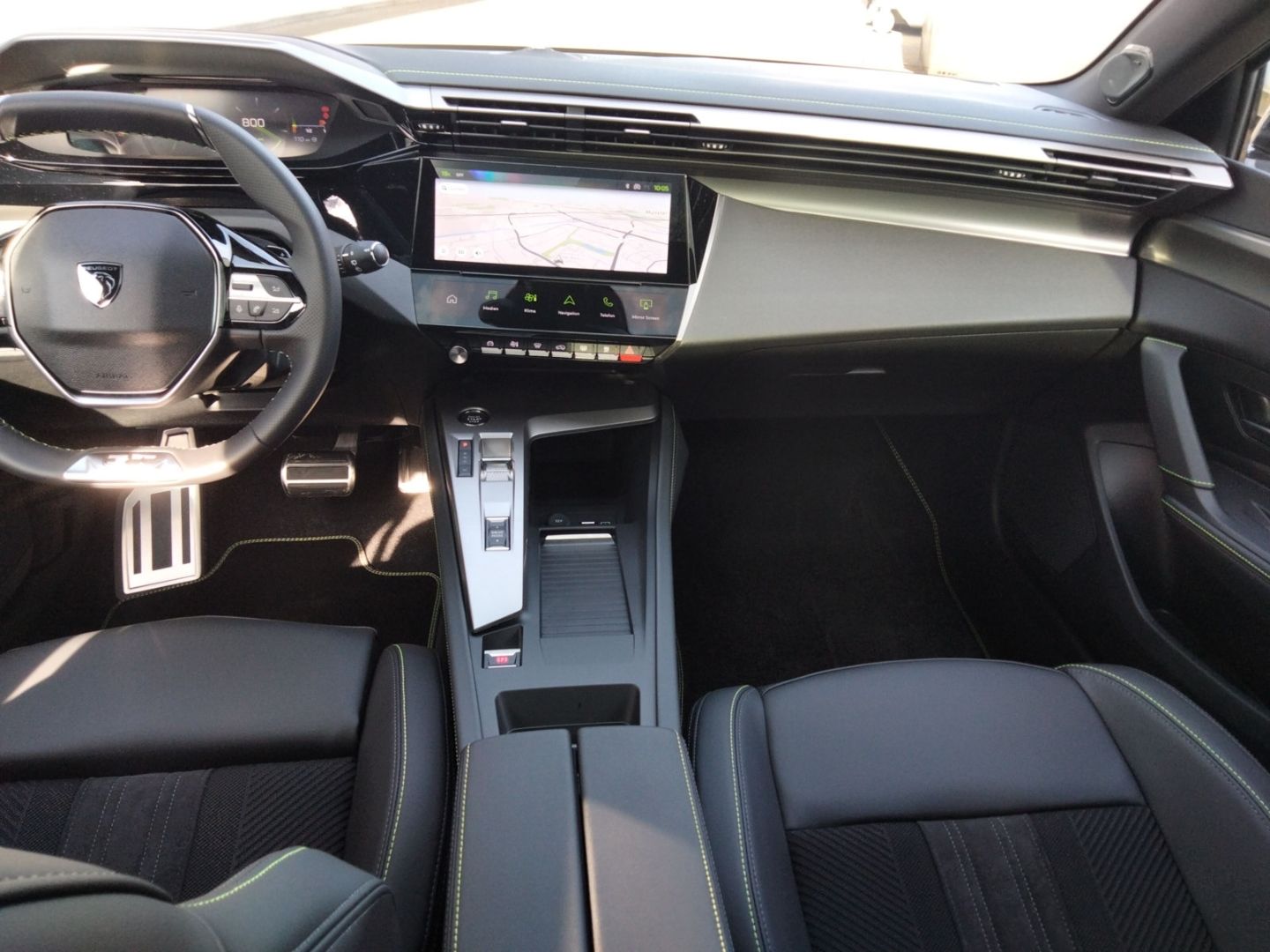 Fahrzeugabbildung Peugeot 308 1.5 SW GT BlueHDi 130 EAT8 AHK-abn. El. Pano