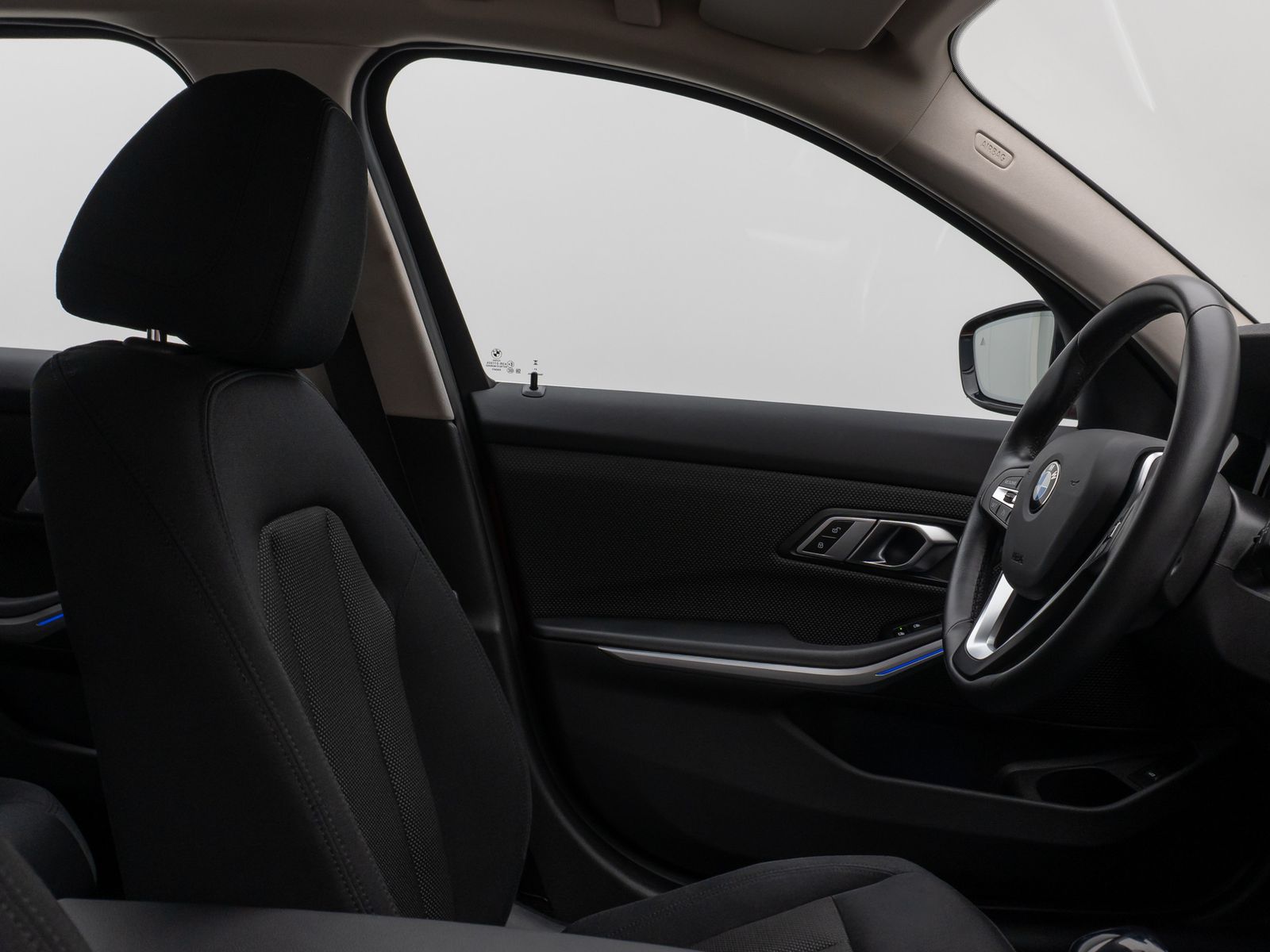 Fahrzeugabbildung BMW 320d  xD Laser DAB Fernlichtassist Komfort Alarm
