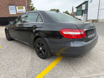 Mercedes E 300 - 4