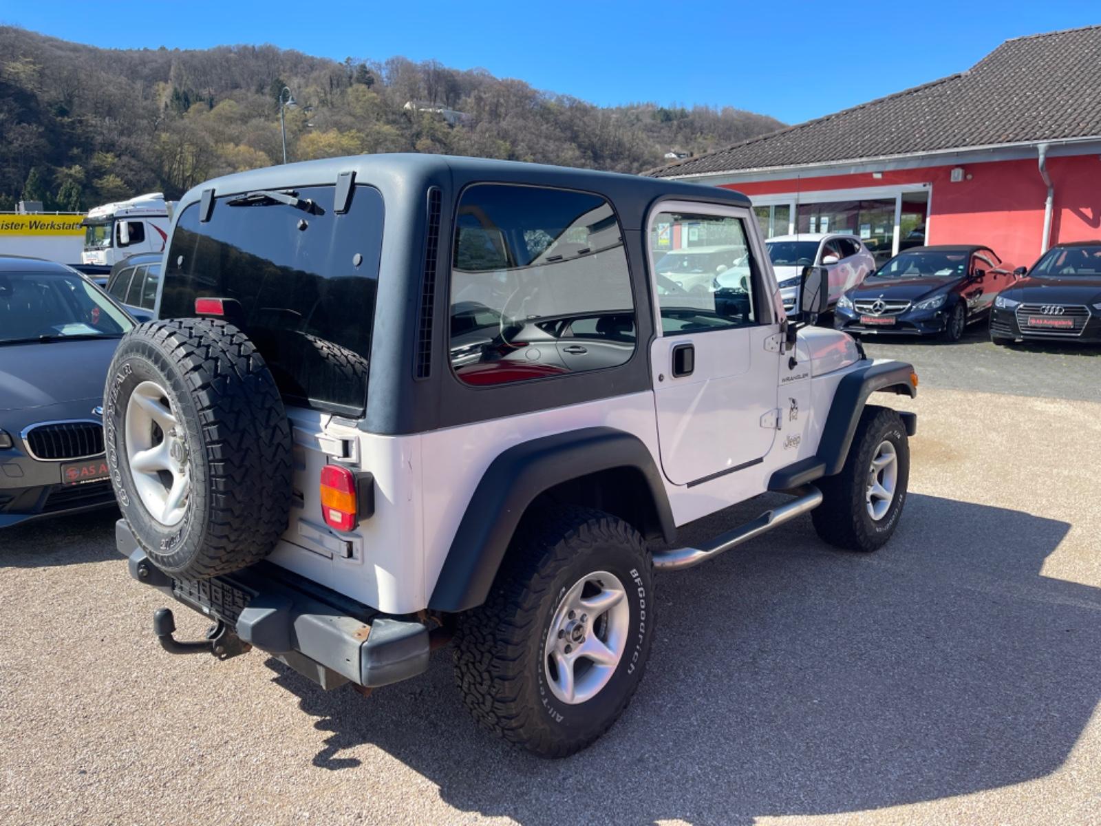 JEEP WRANGLER SPORT 2.5 | 118 ch | 4X4 | BVM | VOLANT EN CUIR