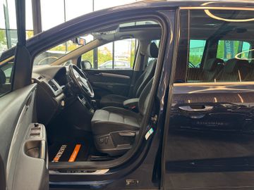 MYAUTOCENTER – Gebraucht- und Jahreswagen mit Werkstattservice in Pfaffenhofen Volkswagen Sharan*7SITZER*AHK*PANO*DCC*PDC*Bi-XENON*TEMPO*N
