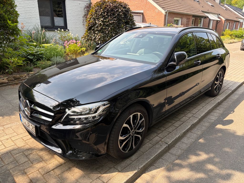 Image of Mercedes-Benz C 200