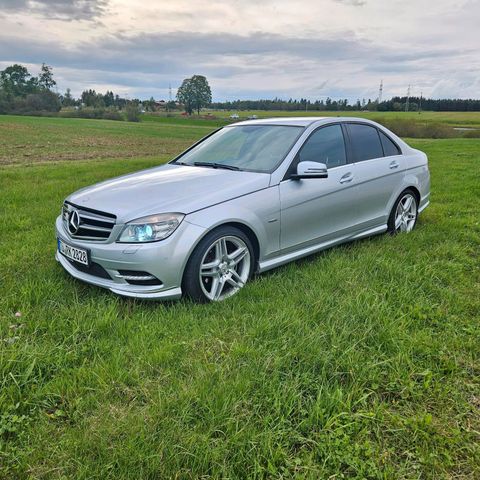 Mercedes-Benz Mercedes C 180 CGI Sehr gepflegt