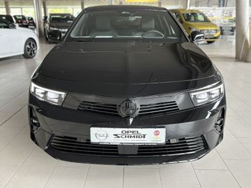 Fotografie 2 des Opel Astra 1.2 Turbo Hybrid 48 V GS Tech Paket