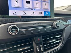 Fahrzeugabbildung Ford Focus Turnier 1.5 EcoBlue ST-Line Temp SHZ Navi