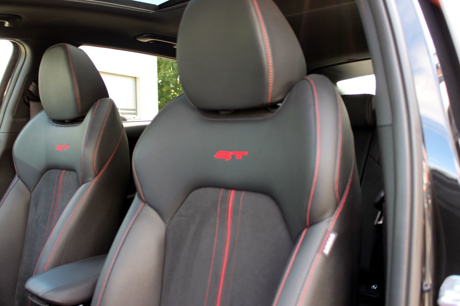 Fahrzeugabbildung Kia pro cee'd 1.6TGDI GT ACC PANO LED KAM SHZ LHZ BT