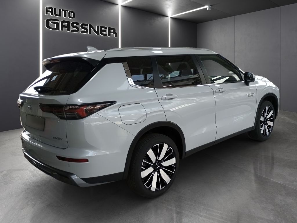 Fahrzeugabbildung Mitsubishi Outlander Plug-in Hybrid 2.4L Select