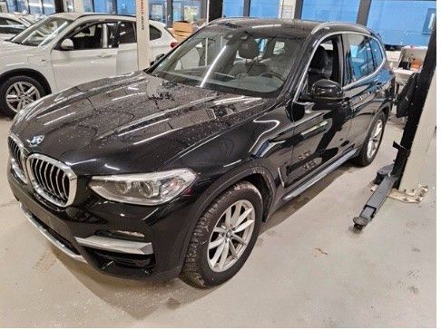 BMW X3 xDrive 20d Luxury Aut/LCPro/Panoram/AHK/St&Go