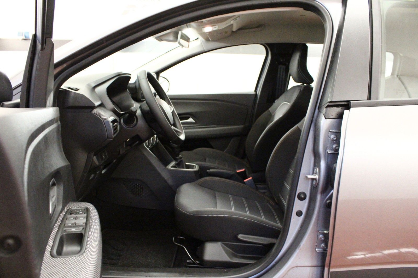 Fahrzeugabbildung Dacia Sandero TCe 90 Stepway Expression*Winterpaket*