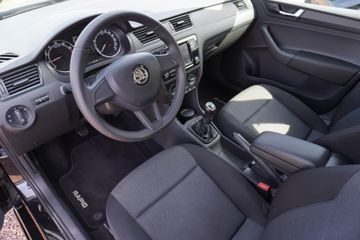 Skoda Rapid - 8