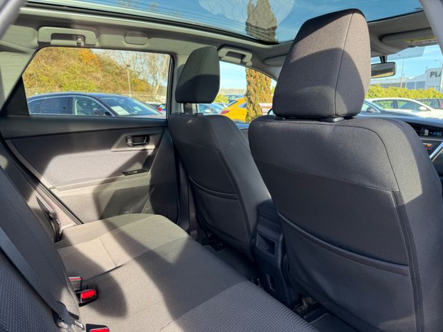 Toyota Auris  Touring Sports Life+