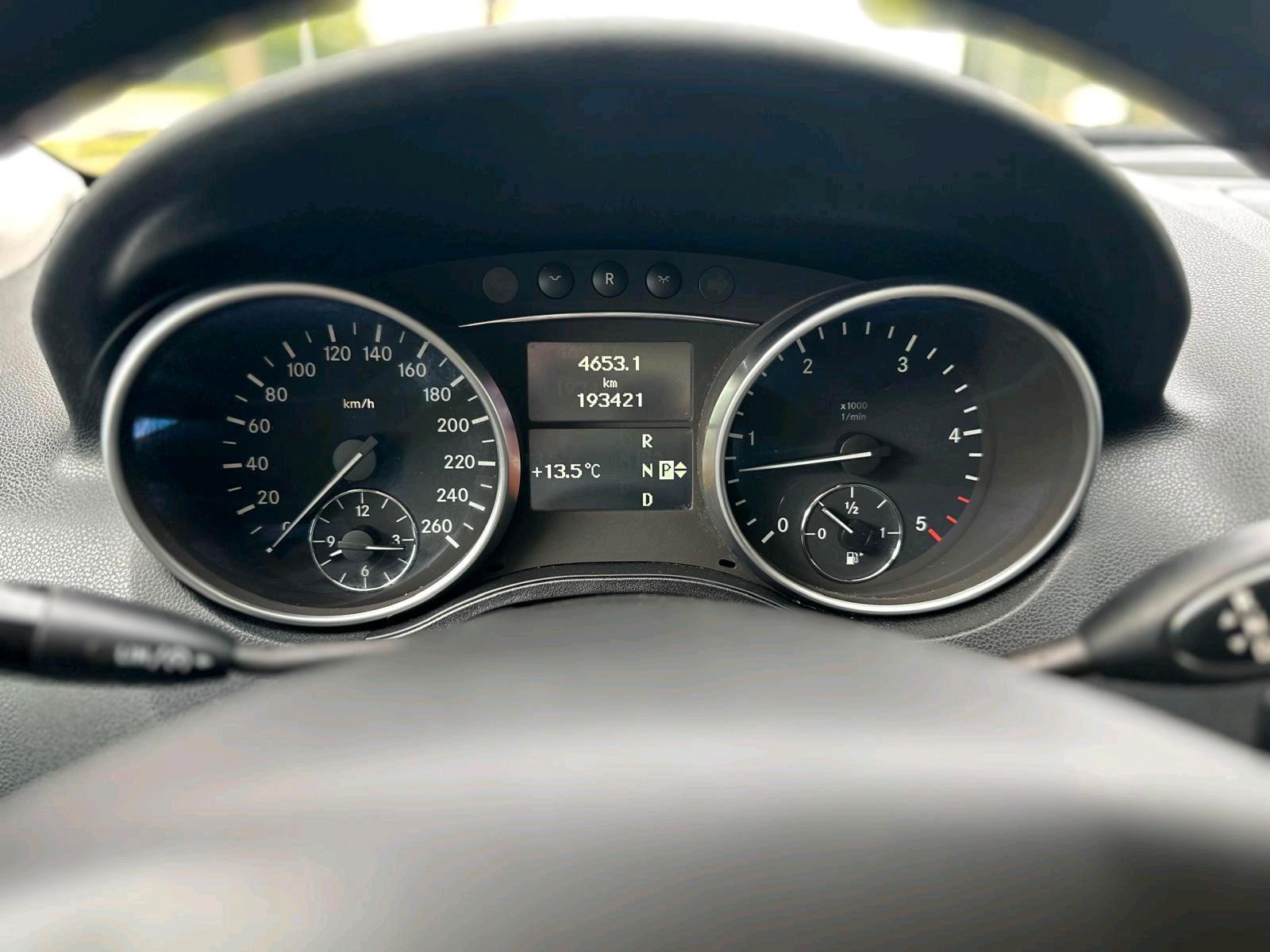 Mercedes-Benz ML280 2009 — photo 10