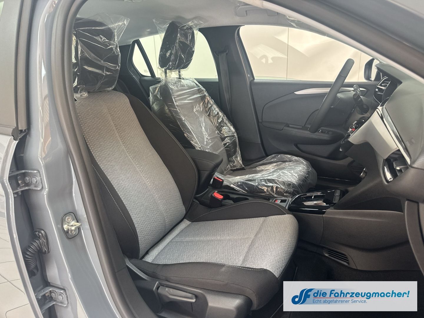Fahrzeugabbildung Opel Corsa-e Edition Digitales Cockpit Sitzhzg LED Ap