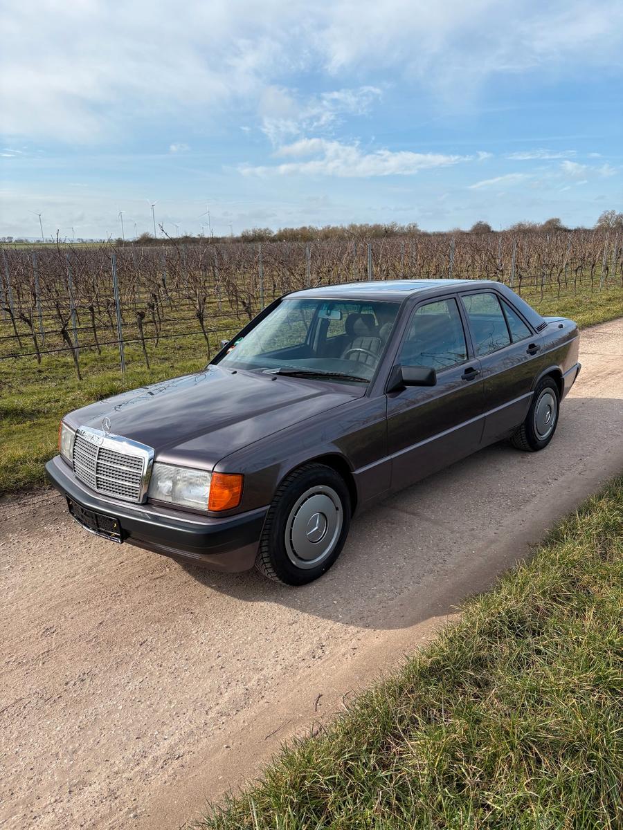 Mercedes-Benz 190