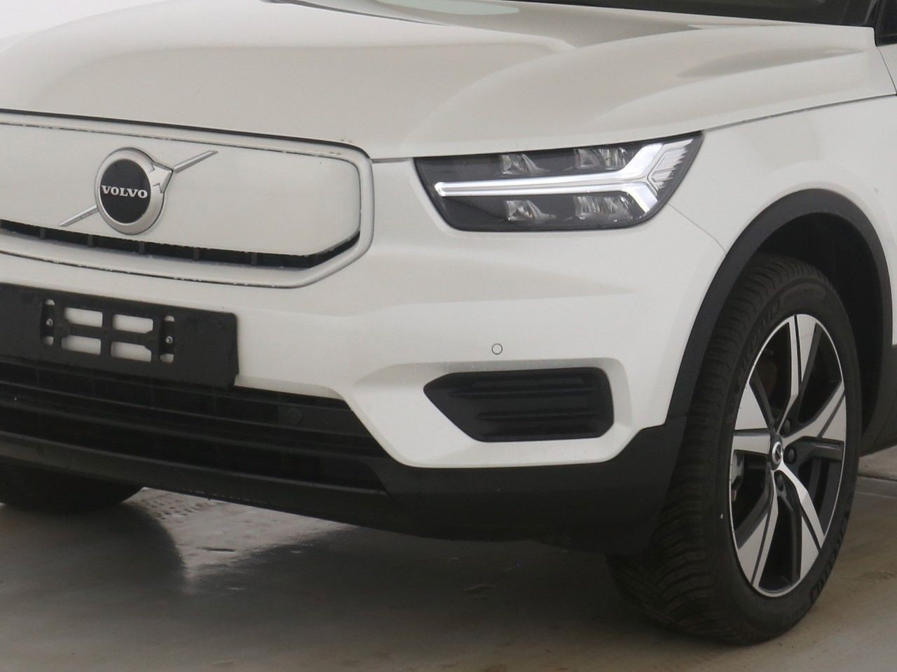 Fahrzeugabbildung Volvo XC40 Recharge Plus P6*ACC*Blis*AHK*4Saisons*Goog