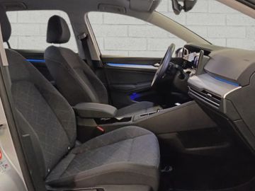 Volkswagen Golf - 6