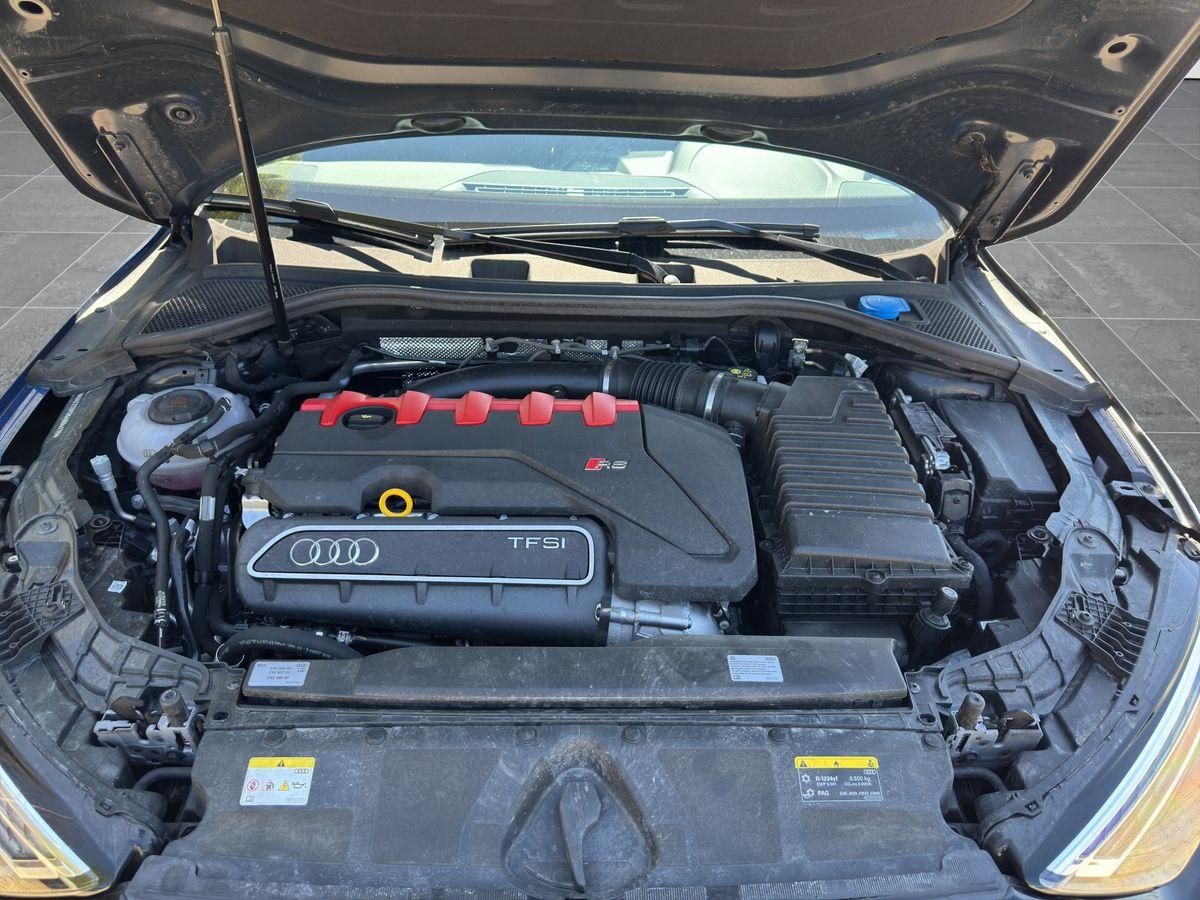 Fahrzeugabbildung Audi RS3 Limousine 2.5 TFSI quattro 294 kW