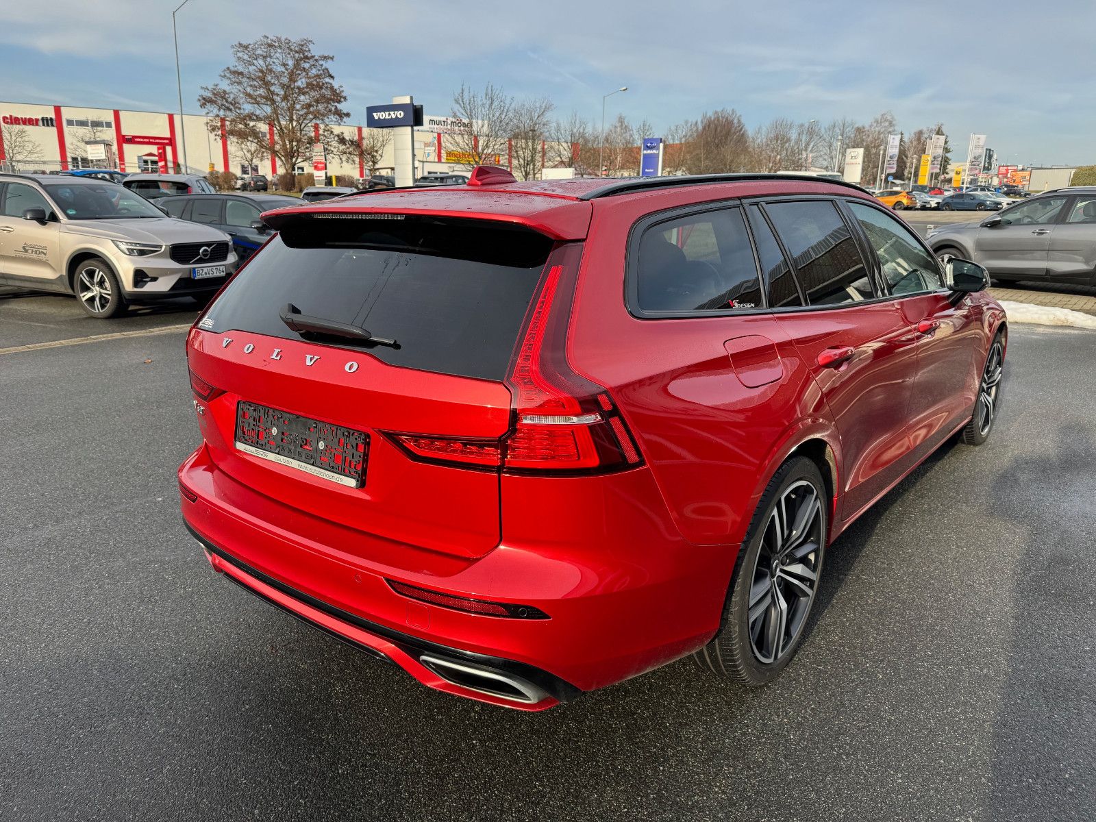 Volvo V60 T6 AWD R-Design Recharge Plug-In Hybrid foto 4