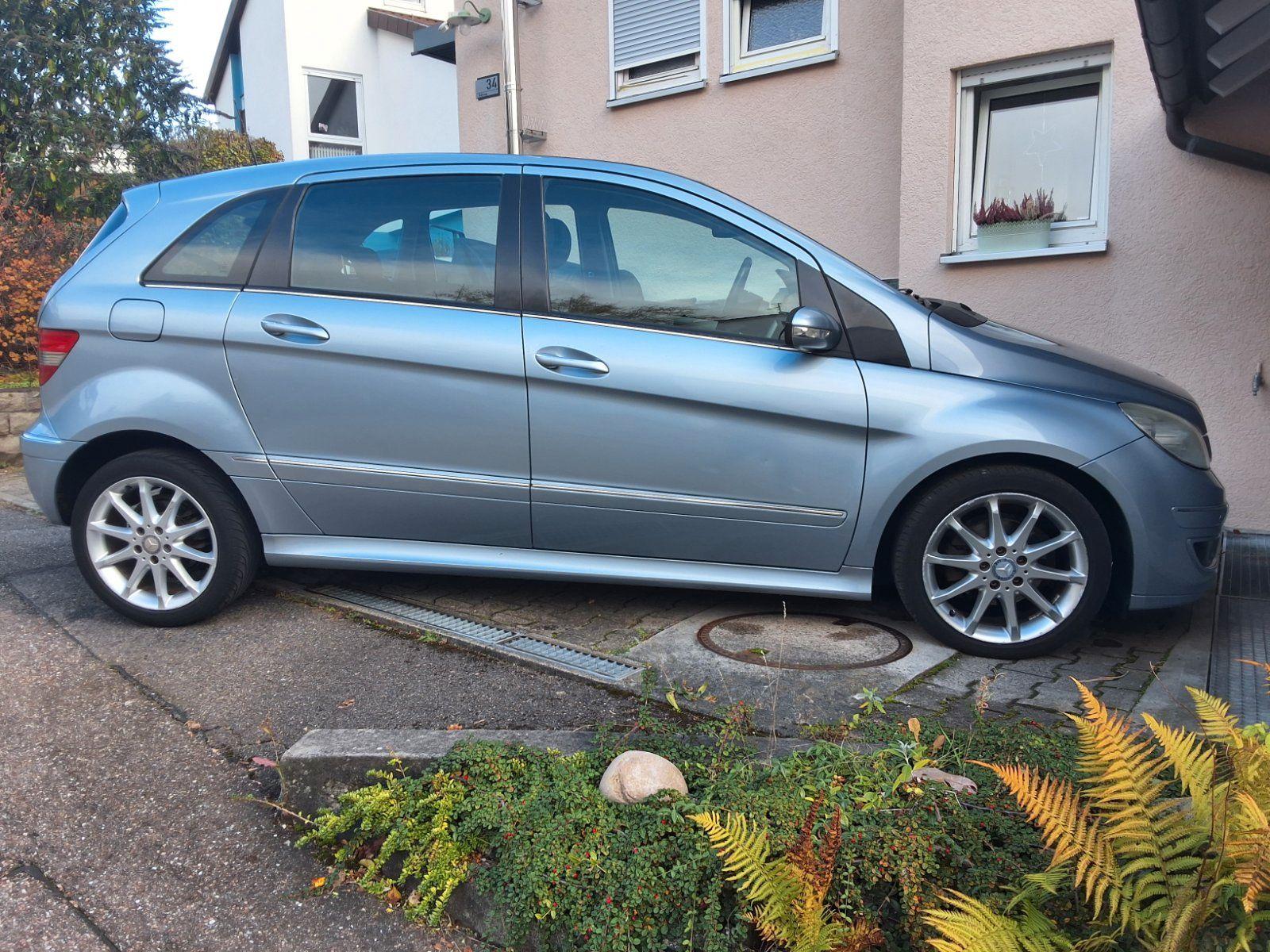 Mercedes-Benz B 170