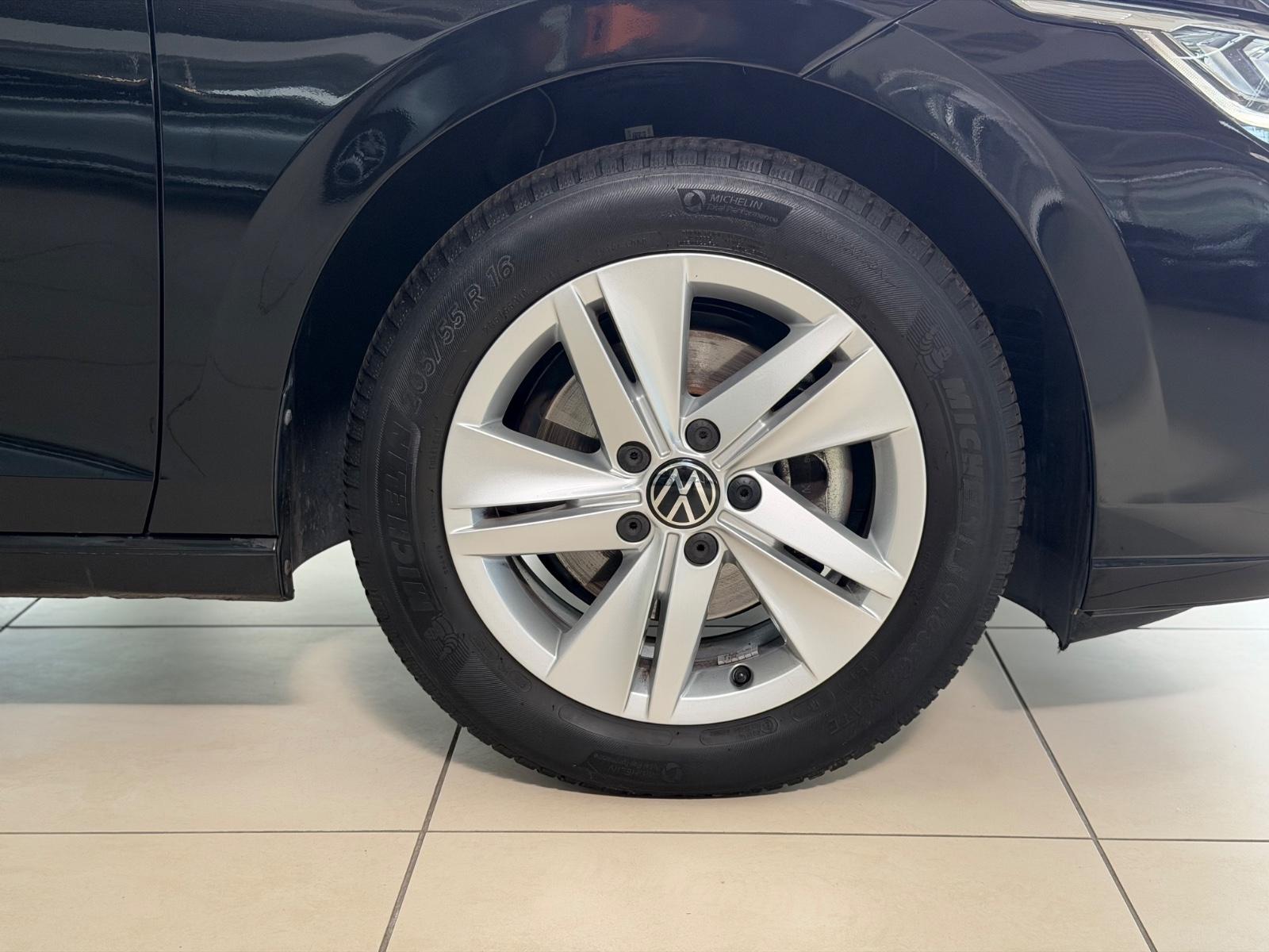 Volkswagen Golf VIII Lim. 1.5 TSI 110 kW Life ACC, миниатюра 5