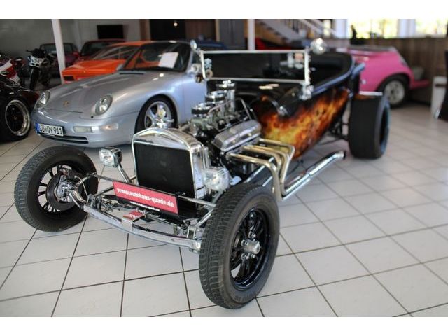 Ford T23 T-Modell T-Bucket Hot Rod V8 aus Corvette