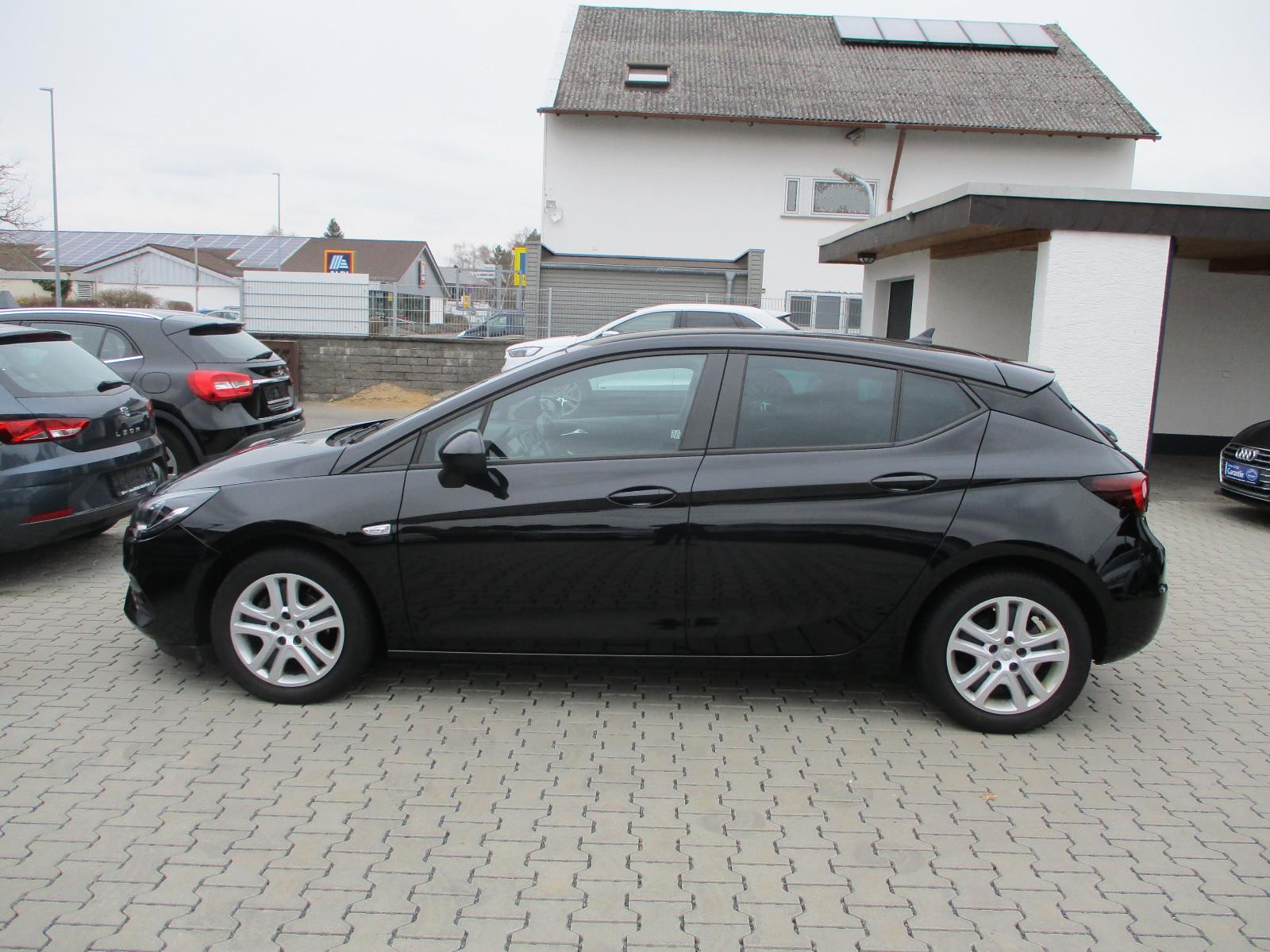 Opel Astra 1.2 Turbo NAVI SPURH SITZH TEMPOM PDC ALU