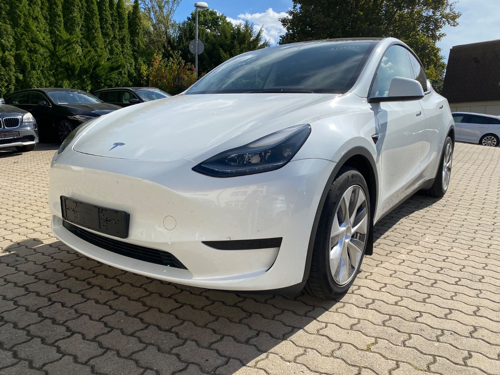 Tesla Model Y Basis RWD*Pano*93,6SOH*Berlin Mod*