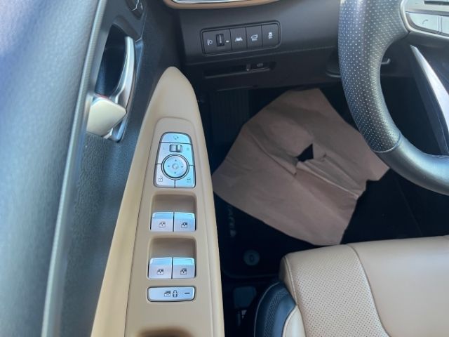 Fahrzeugabbildung Hyundai SANTA FE 2.2 CRDi 4WD 8DCT SIGNATURE SEVEN Panor