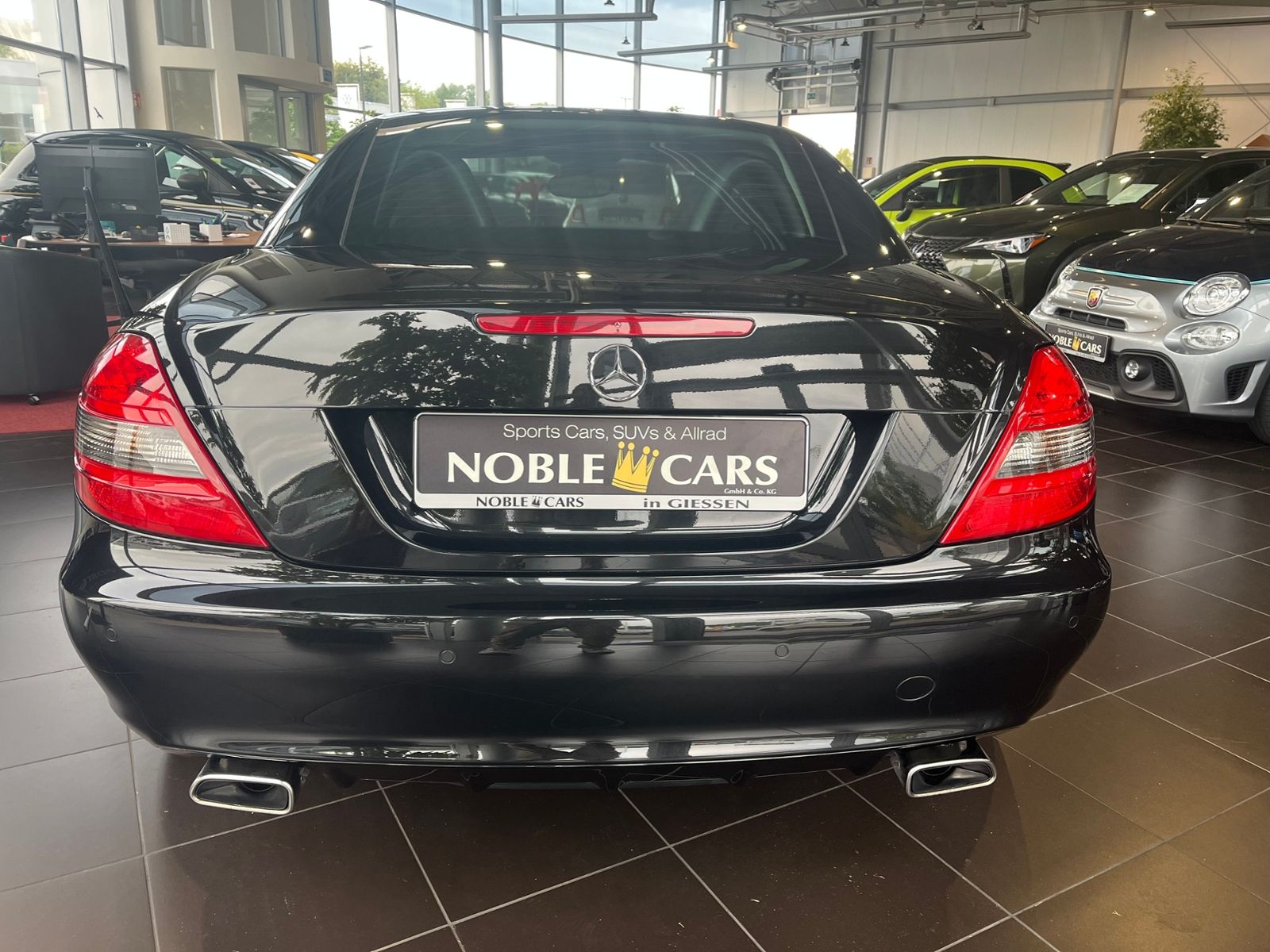 Fahrzeugabbildung Mercedes-Benz SLK Roadster 200 Kompressor AIRSCARF PDC SHZ