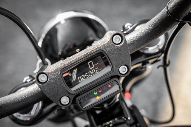 Fahrzeugabbildung Harley-Davidson FXBB STREET BOB SOFTAIL - MILLER - 1.HAND
