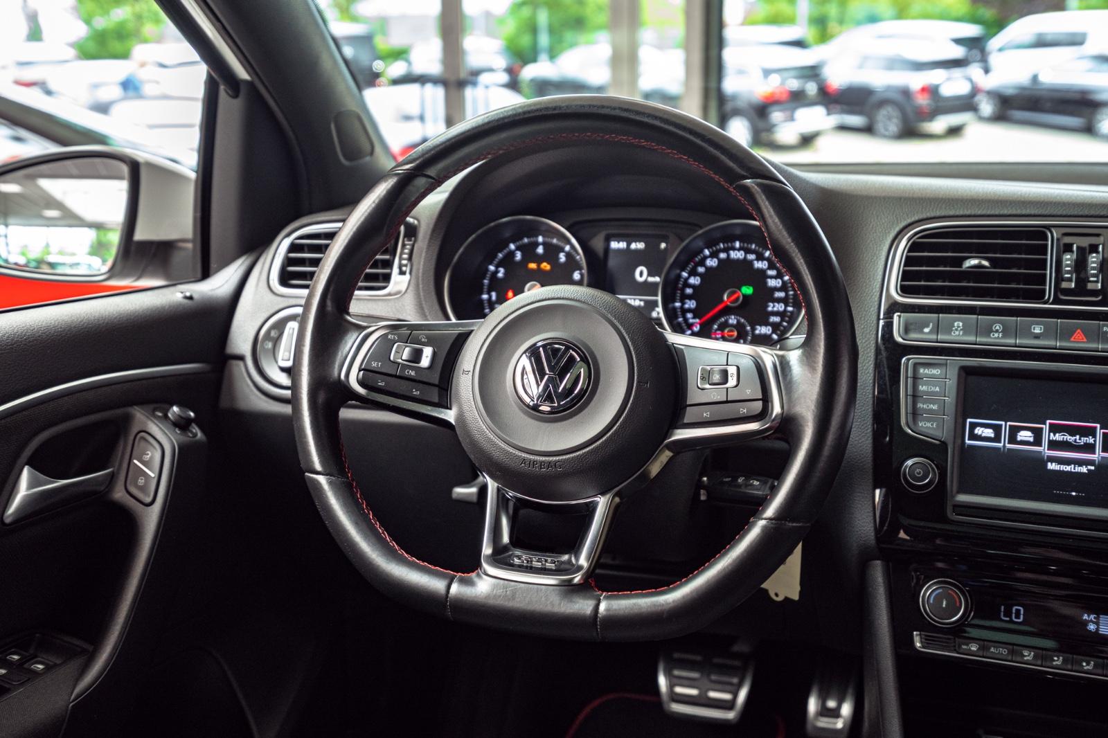 Volkswagen Polo GTI 1.8 TSI 192ch - 1 ère main - Toit ouvrant panoramique - Châssis sport select - Carnet entretien