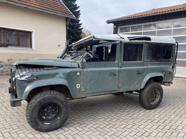 Land Rover Defender Station 110