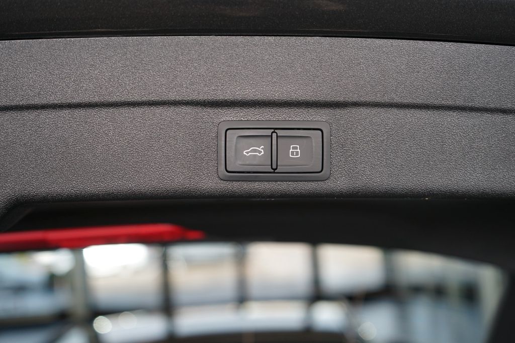 AUDI A5 Avant TDI quattro | S line | B&O| Pano AUDI A5 Avant TDI quattro | S line | B&O| Pano