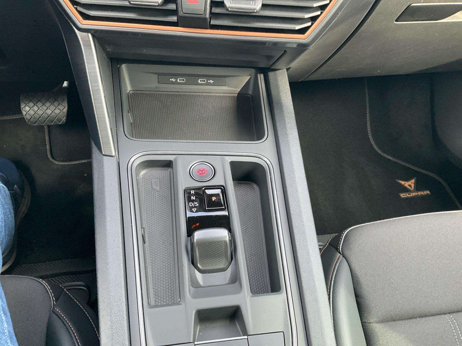 Cupra Leon Sportstourer 1.5 eTSI DSG NAVI LED ACC