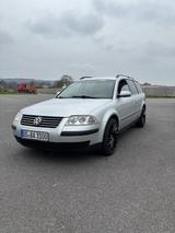 Volkswagen Passat 1.9 TDI / ZAHNRIEMEN/ TÜV/ QUERLENKER - Volkswagen Passat Variant aus 2001