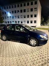 Peugeot Kleinwagen 307 Baujahr 2004 - Peugeot 307 Gebrauchtwagen in München
